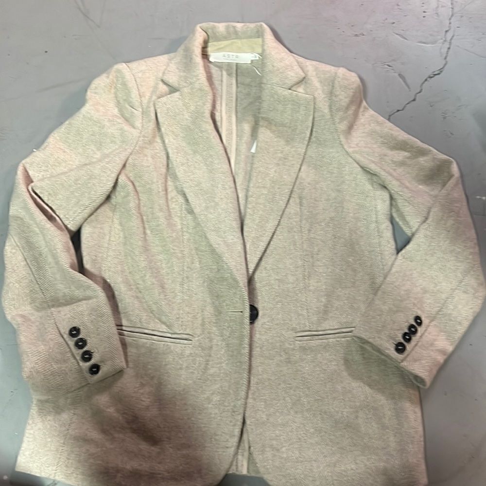 Small ASTR Taupe ONE BUTTON BLAZER